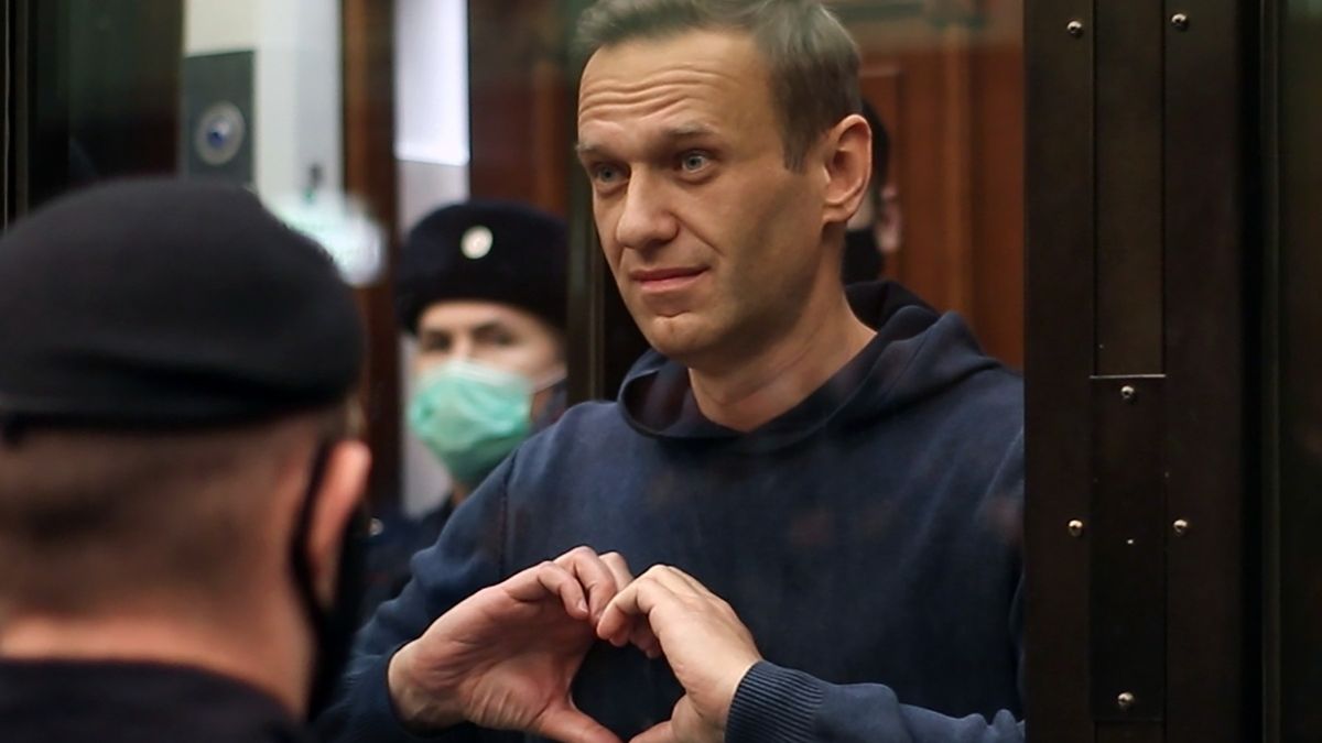 Navalného převezli k výkonu trestu. Není ale jasné kam